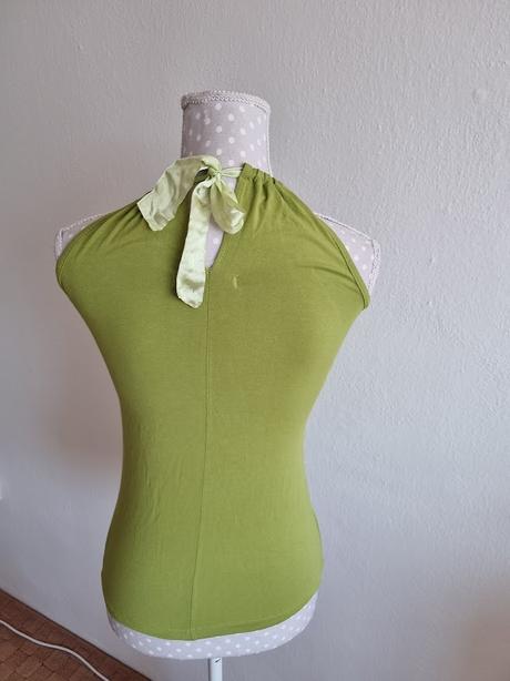 Jablkovozelený top vertus s korálkami 38, 38