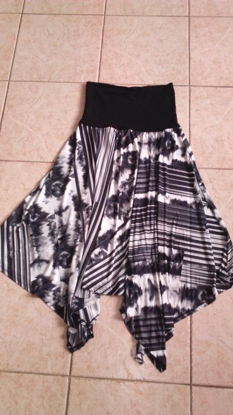 Zaujímavá sukňa, 38