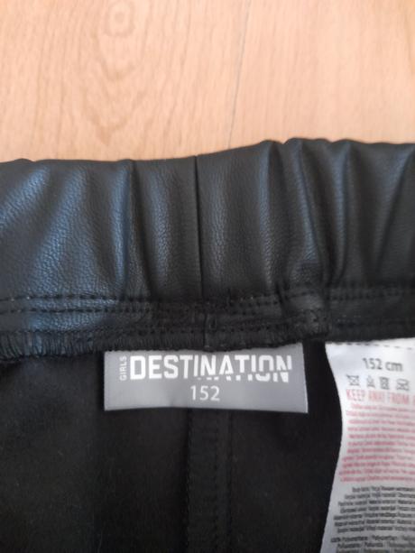 Kožené nohavice, 152