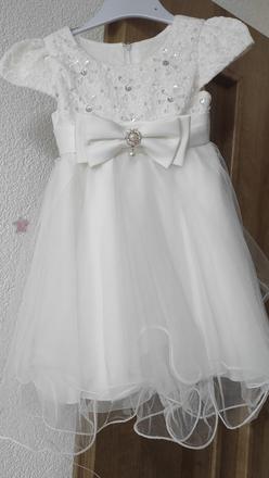 Slávnostné šaty, 80