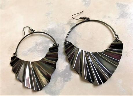 Extravagantné náušnice, 