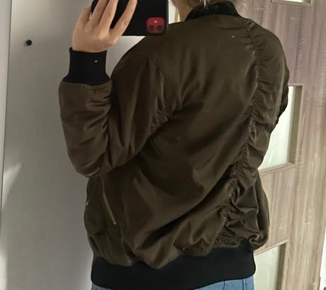 Dámska bomber bunda, pull&bear,s