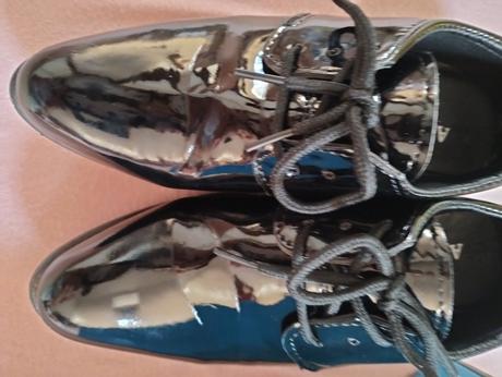 Chlapčenské lakované topanky, 33