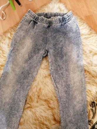 Elastické džegínsy, 158