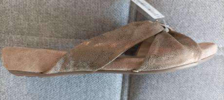 Pohodlné šlapky, 37