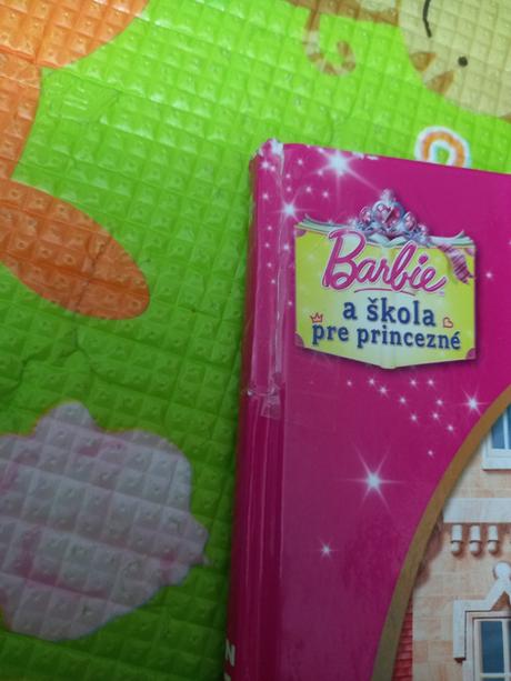 Barbie a škola pre princezné, 