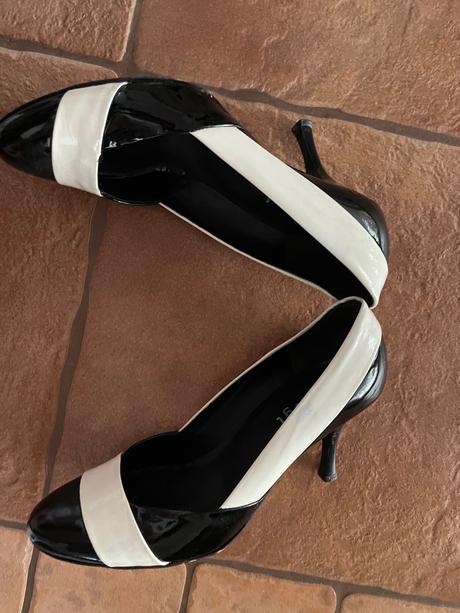 Hogl lodicky čierno biele, 38