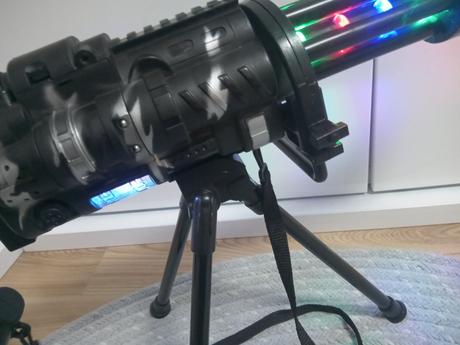 Guľomet svieti aj vydáva zvuk, 