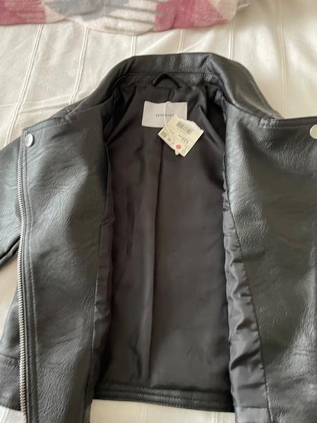 Kozenkova bunda, reserved,122