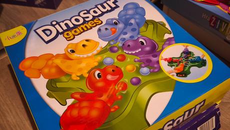 Dinosaury games, 
