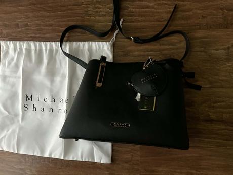 Predám dámsku čiernu kabelku, nová, 