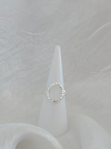 Strieborný prsteň, 