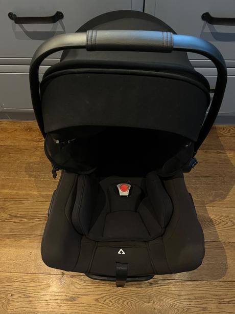 Autosedačka bugaboo turtle air, nuna