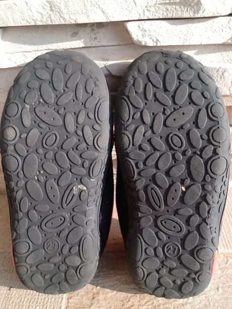 Papuče s postovnym, 27