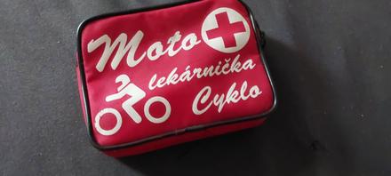 Vrecko cervene z mini auto lekarnicky na bike napr, 