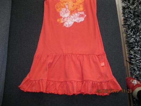 Športové šaty, 122