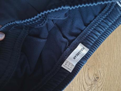 Športove nohavice, teplaky, pull&bear,s