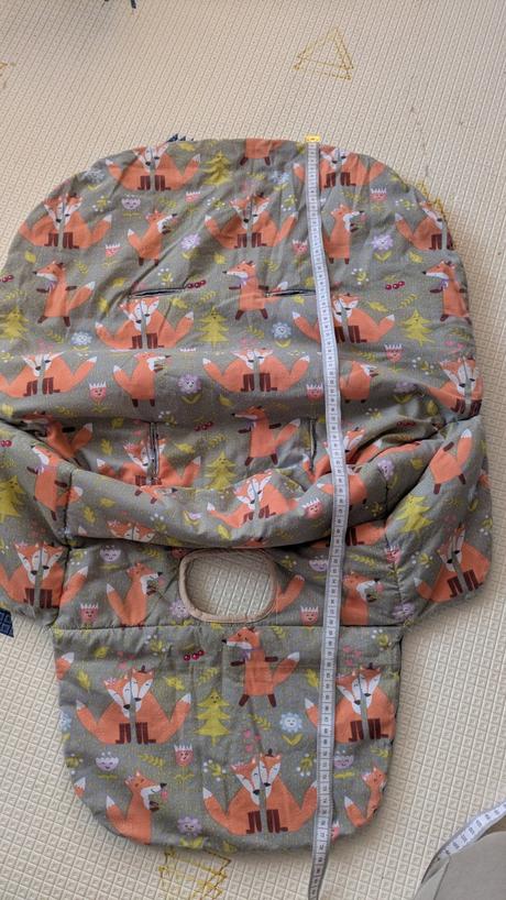 Univerzálny poťah na detskú jedálenskú stoličku, 