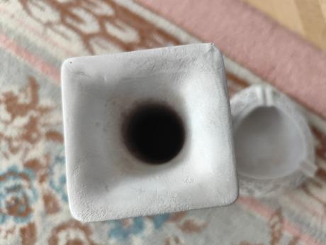 Váza s čínskym vzorom a popolník, 