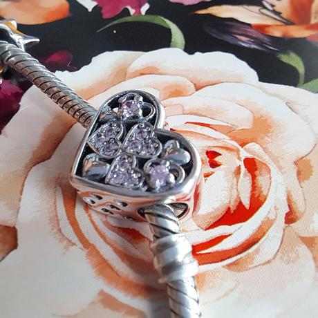 Prívesok plný lásky, 