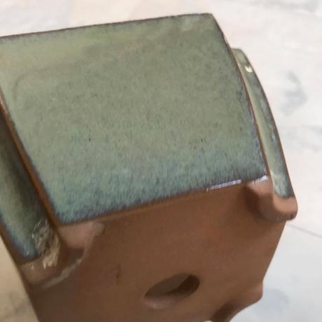 Perleťový starožitný črepník, 