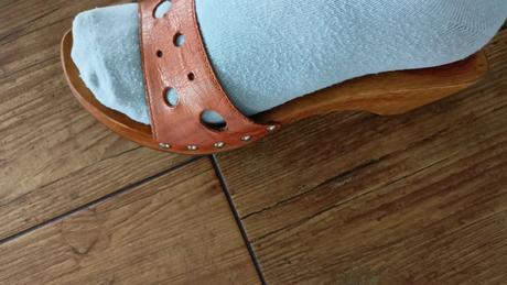 Šľapky dreváky, 39