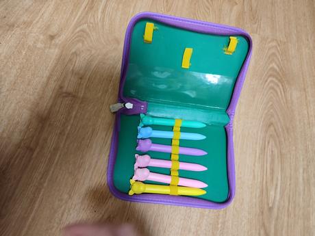 Peračník s voskovkami, 