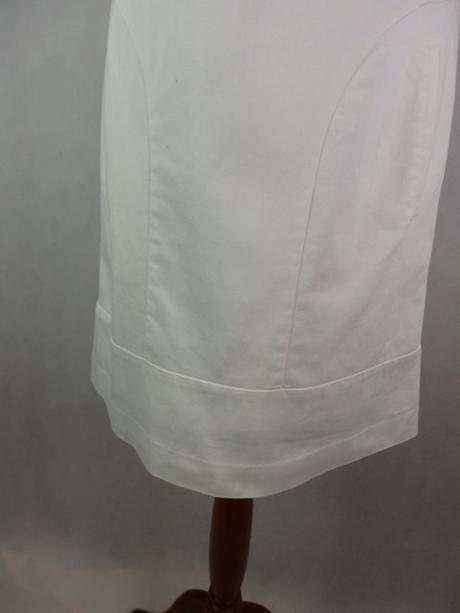 Kvalitné biele šaty, 36