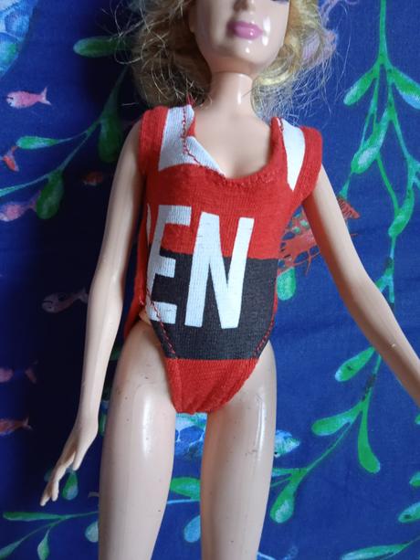 Plavky cele pre babiku barbie,