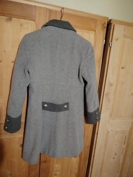 Sivý kabát 36/38 s poštou, m