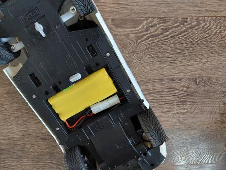 Bentley auto s volantom na ovladanie., 