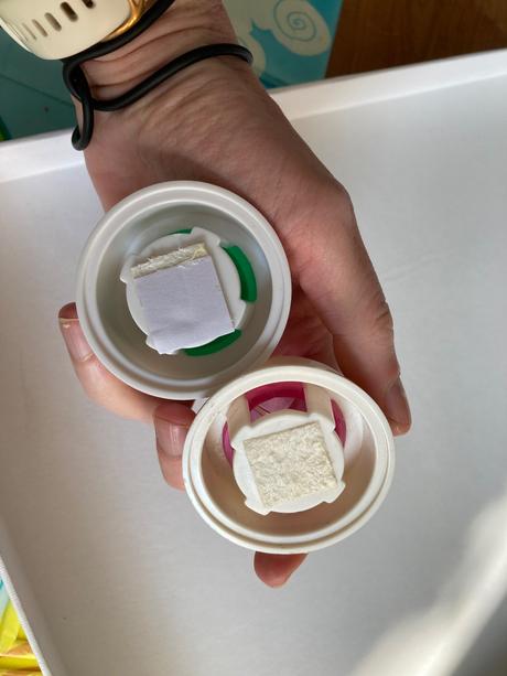 Samolepiace drziaky na utierky uterak,