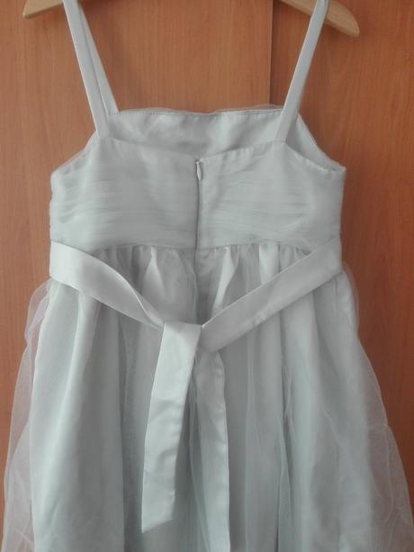 Slávnostné šaty, 134