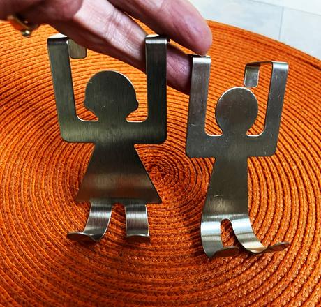 Chrómované vešiačiky na dvere, 