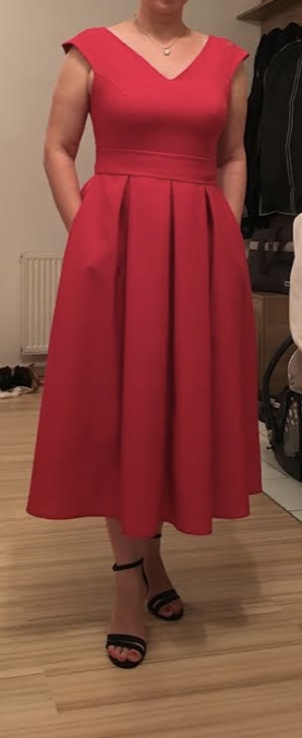 Šaty spoločenské, 44