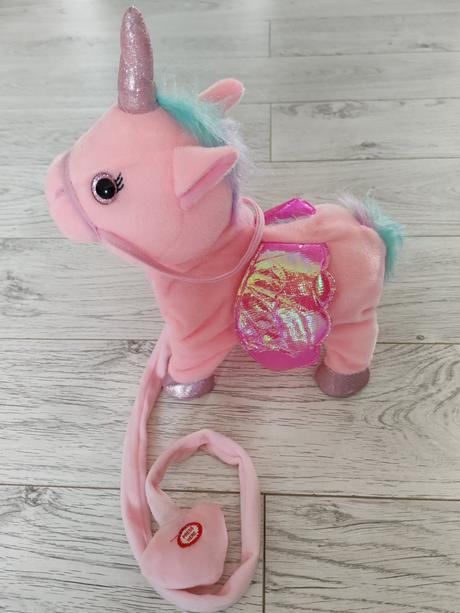 Predám cválajúceho jednorožca, 