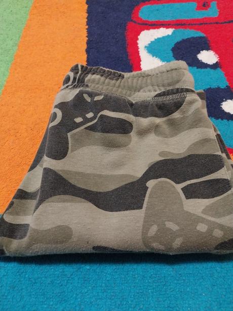 Maskacove teplaky, chapter young,158