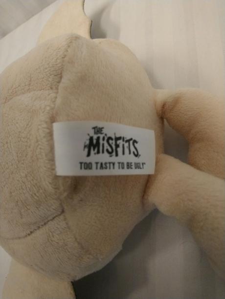 Plyšový škriatok cesnak upír, misfits, 30 cm,