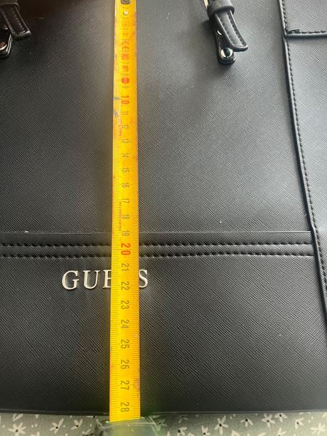 Čierna elegantná kožená kabelka, guess