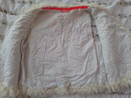 Krémová vesticka, hema,110