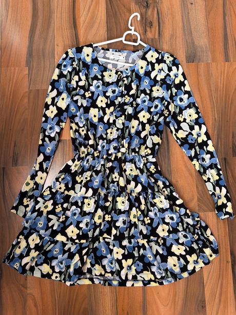 Kvetovane saty, reserved,s