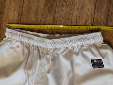 Na karate veľkosť 180, m