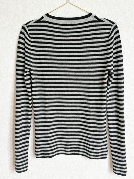 Značkový kvalitný pulovrík s panenskou vlnou, s