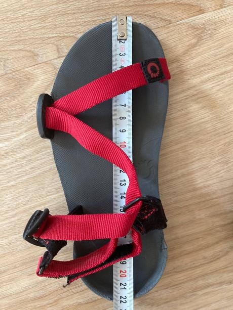 Xero sandálky, 33