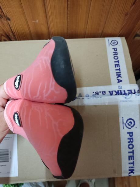 Topánky do vody, 36