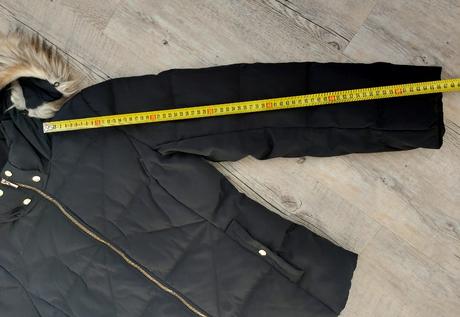 Páperová bunda vila, 38