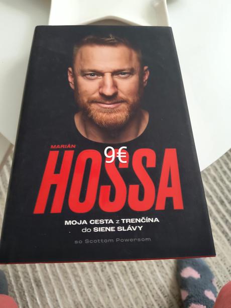 Rôzne knihy o hokejistoch, 