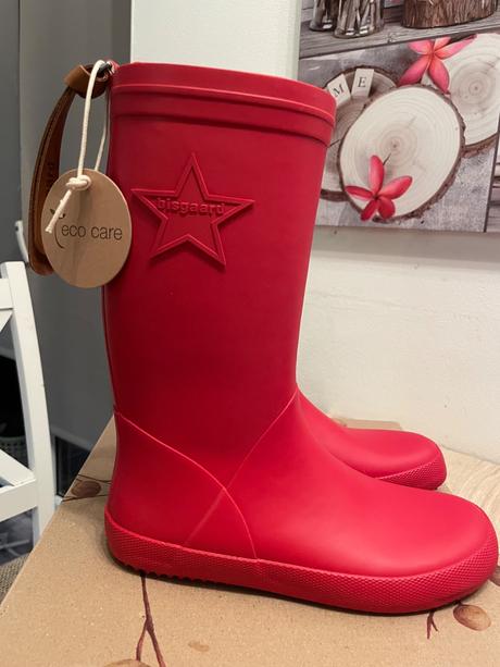 Gumáky bisgaard, 34