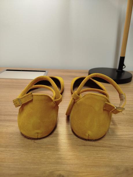 Shapen barefoot sandálky poppy sun yellow, 38