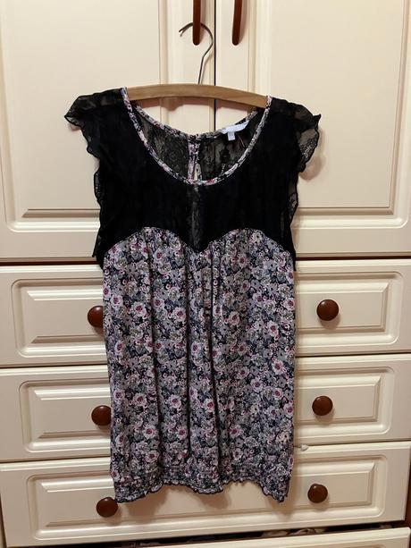 Zaujímavá blúzka, 44